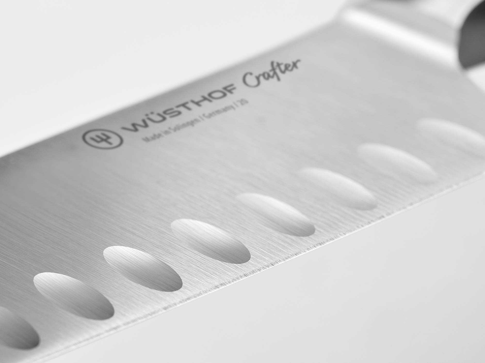 w-sthof-crafter-santoku-17-cm-lame-forg-e-manche-ch-ne-fum-avec-rivets-laiton-s- image 3