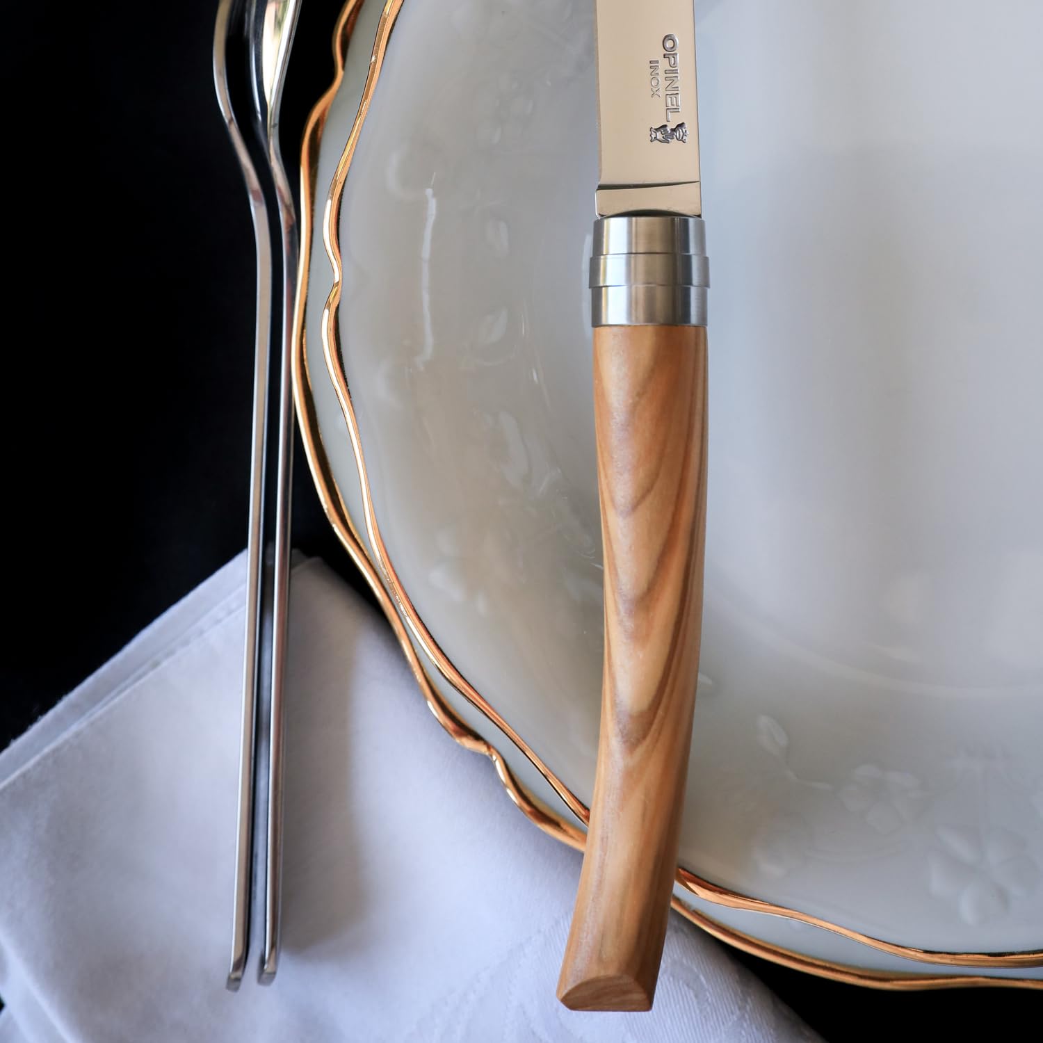 opinel-coffret-table-chic-olivier-4-couteaux-de-table-lame-yatagan-acier-inoxyda image 4