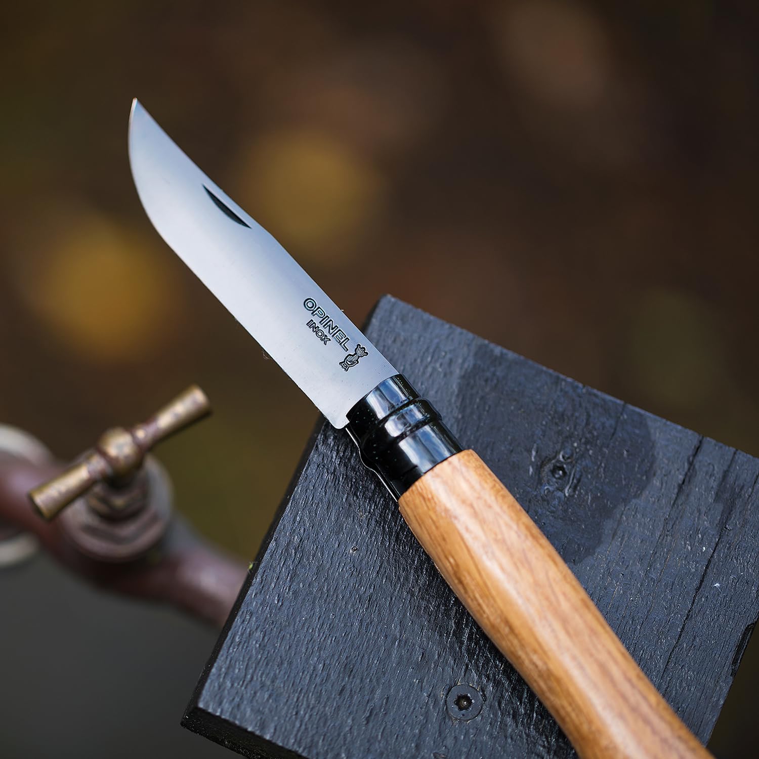 opinel-couteau-pliant-n-08-lame-inox-finition-noire-manche-ch-ne-bague-virobloc image 8