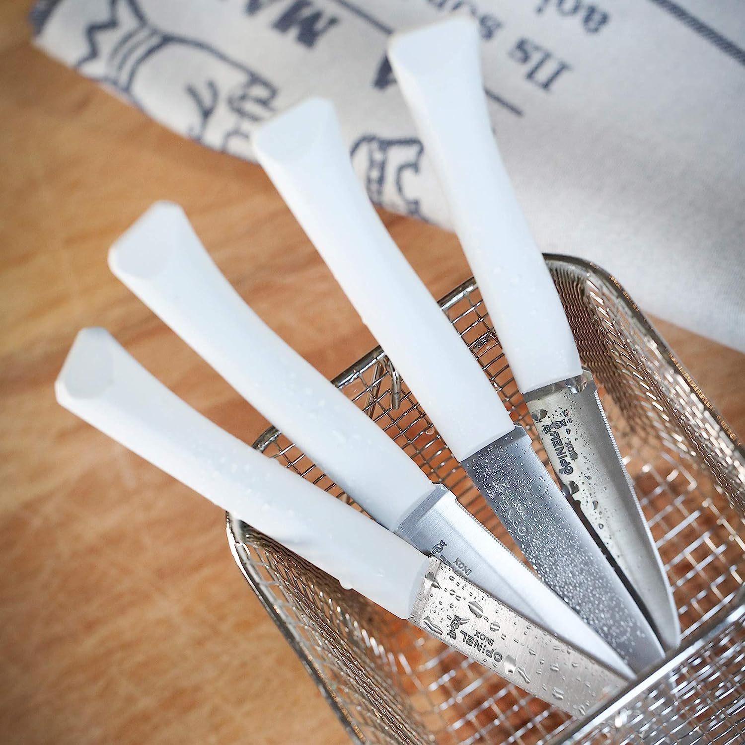 opinel-coffret-4-couteaux-de-table-bon-app-tit-nuage-lame-inox-micro-dent-e-11-c image 3