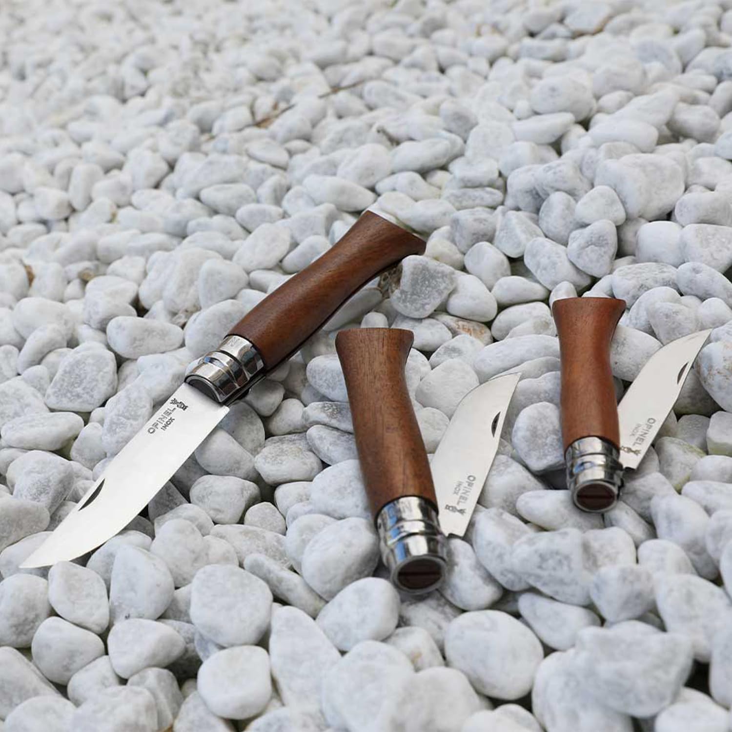 opinel-inox-lux-noyer-couteau-de-poche-pliant-lame-acier-inoxydable-manche-noyer image 8