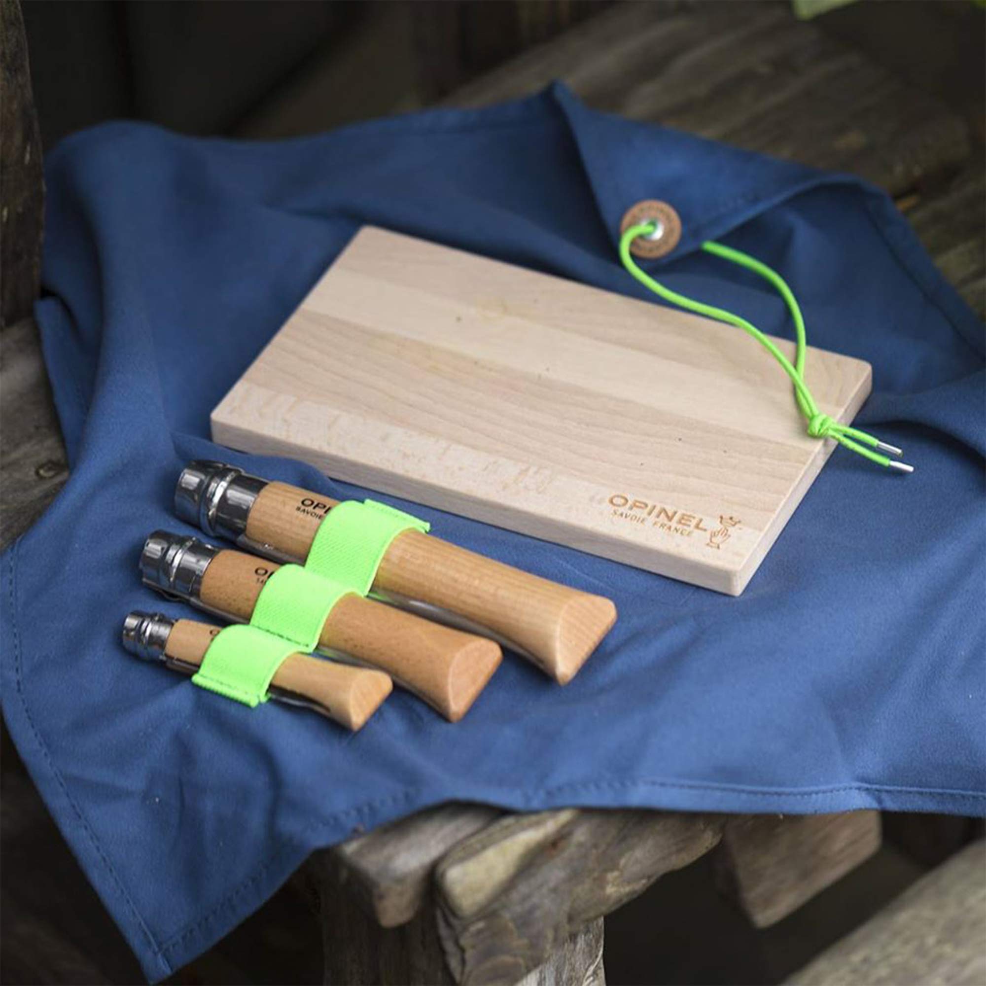 opinel-nomad-kit-de-cuisine-outdoor-avec-3-couteaux-pliants-planche-h-tre-et-lin image 4