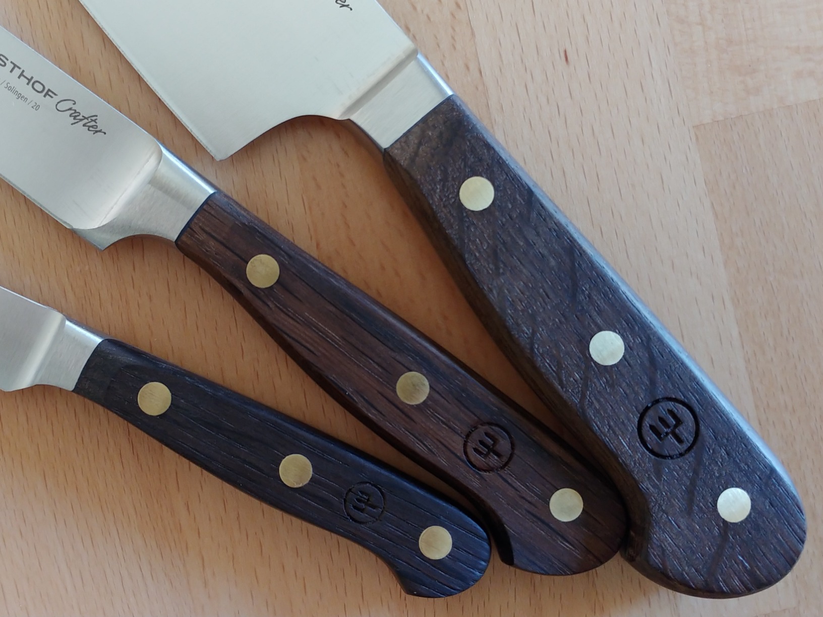 Très bon set, un bémol sur le couteau à pain