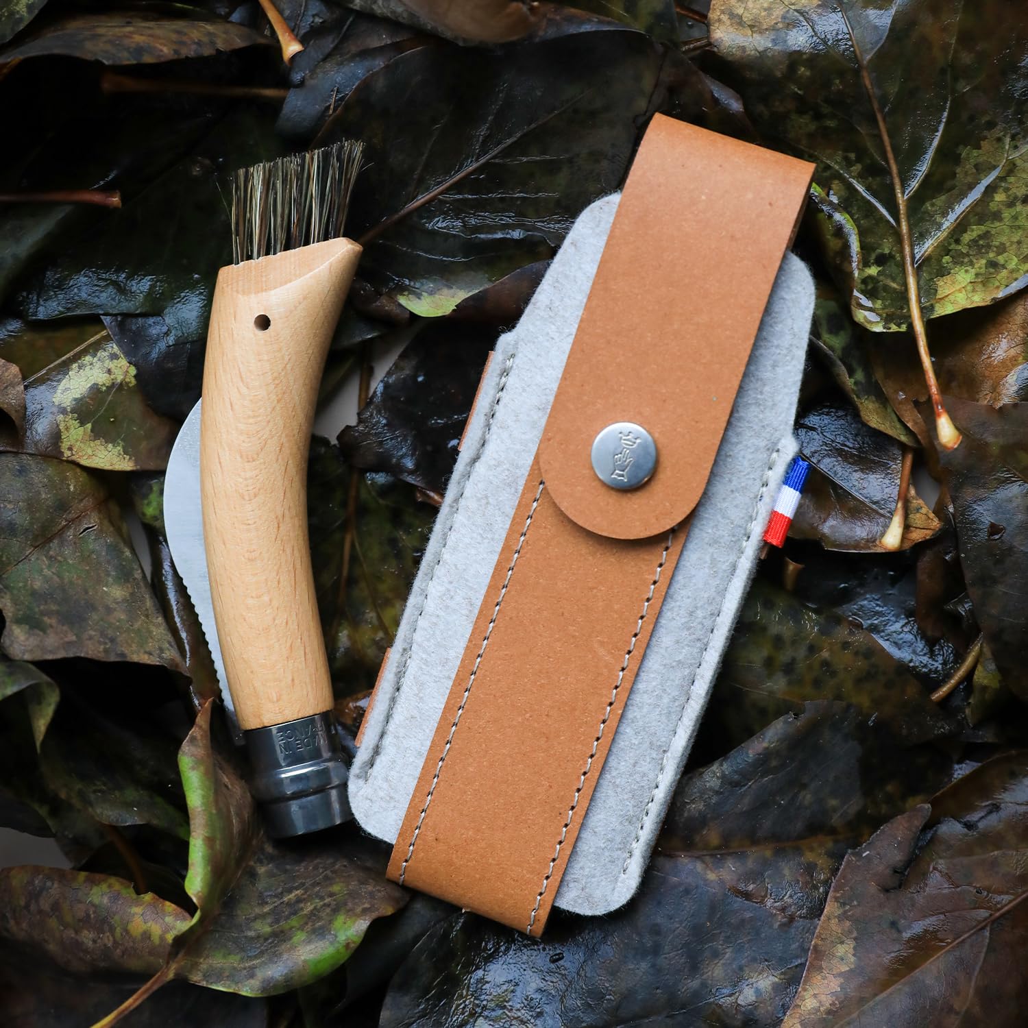 opinel-tui-outdoor-l-collection-france-2024-tui-de-transport-en-cuir-r-g-n-r-pou image 5