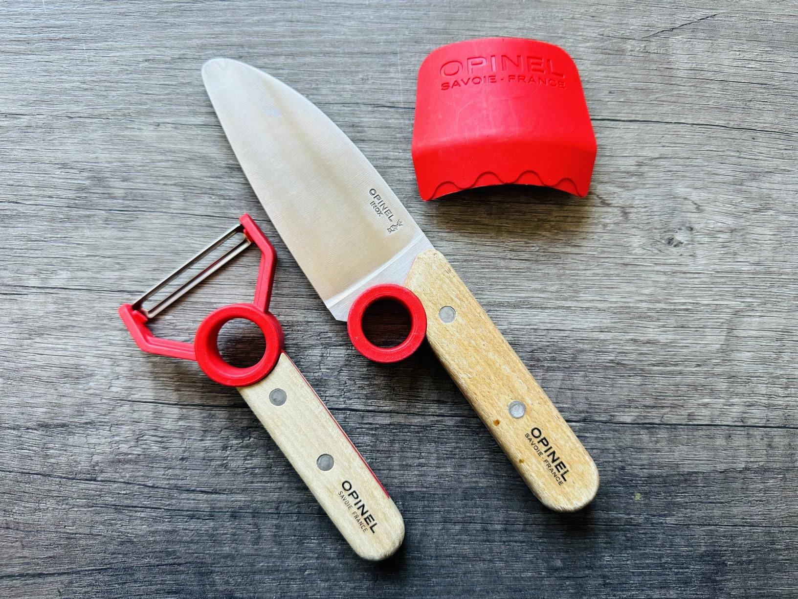 Un vrai couteau, en sécurité