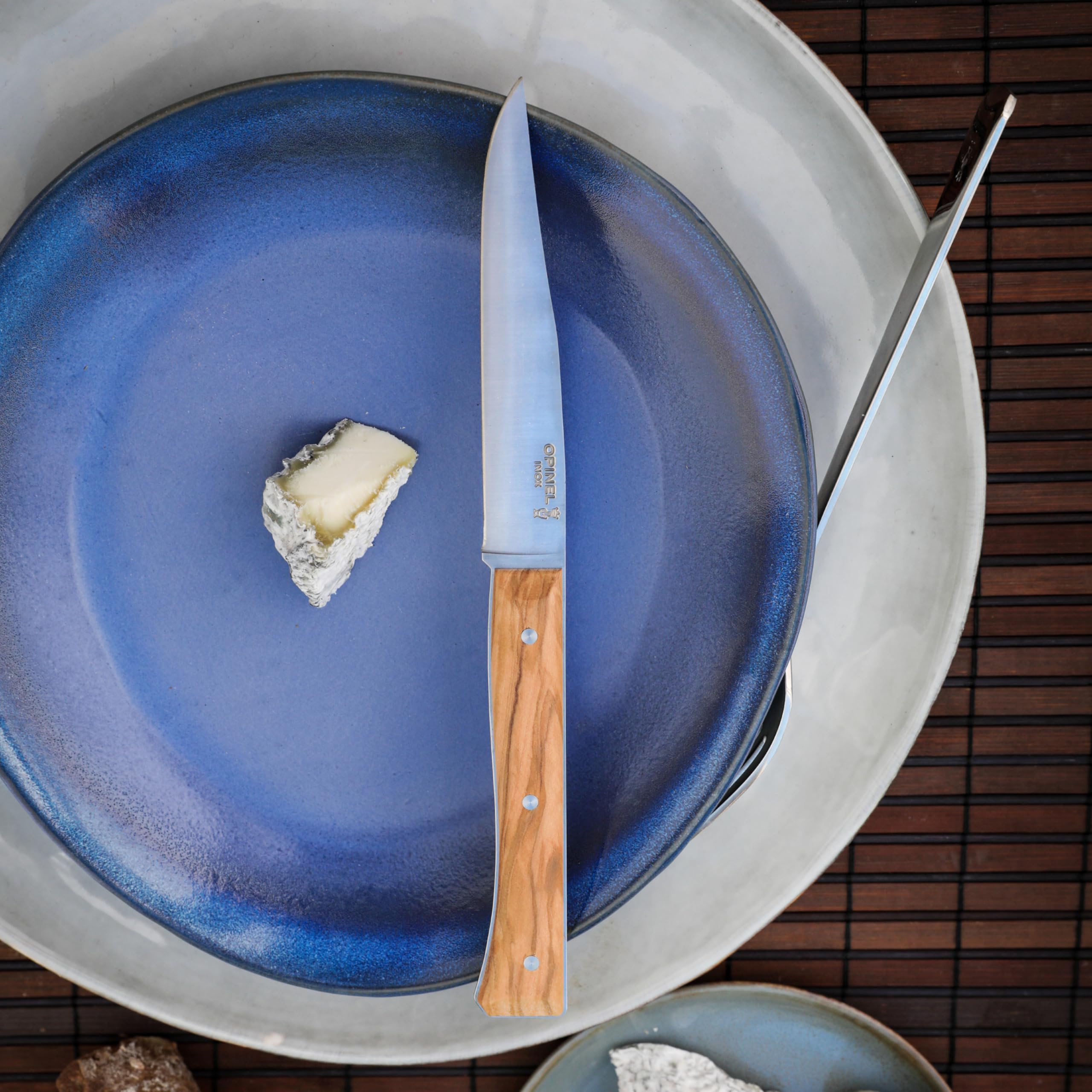 opinel-facette-coffret-de-4-couteaux-de-table-lame-lisse-pleine-soie-acier-inox- image 3
