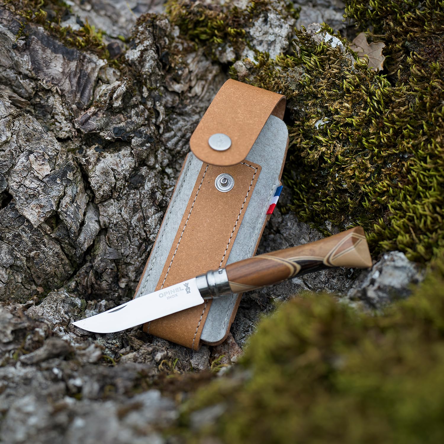 opinel-tui-outdoor-l-collection-france-2024-tui-de-transport-en-cuir-r-g-n-r-pou image 4